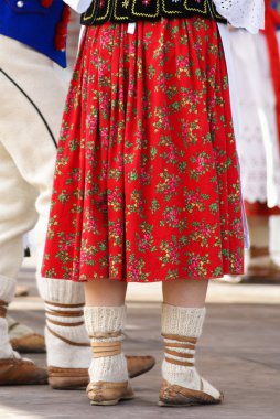 geleneksel olarak kadın Lehçe dansçıların yatay renkli görüntü 