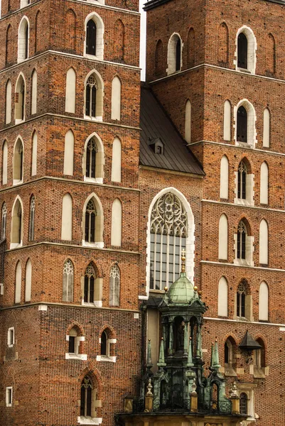 St mary Kilisesi Krakow Polonya pazarında — Stok fotoğraf