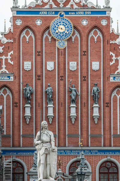 Riga - huvudstad i Lettland. gamla staden, "pormaskar house" — Stockfoto