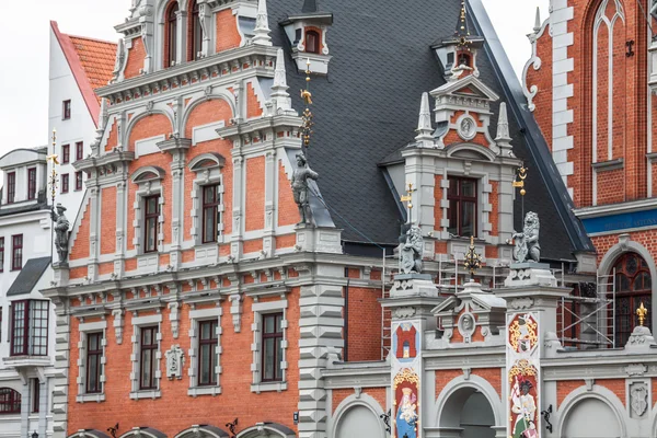 Riga - capital of Latvia. Old city, "Blackheads house" — Stock Photo, Image