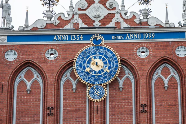 Riga - huvudstad i Lettland. gamla staden, "pormaskar house" — Stockfoto