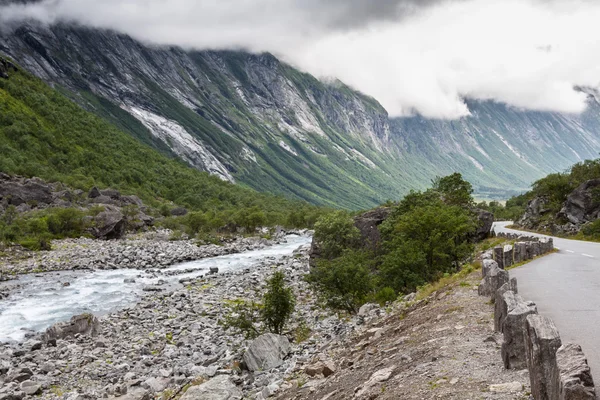 Gyönyörű völgyben, troll útvonal, Norvégia — Stock Fotó