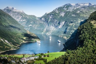 Geiranger Fiyordu'nun panoramik görünümü, Norveç