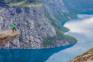 Norveç dağ trolltunga odda fiyort norge hiking Trail 