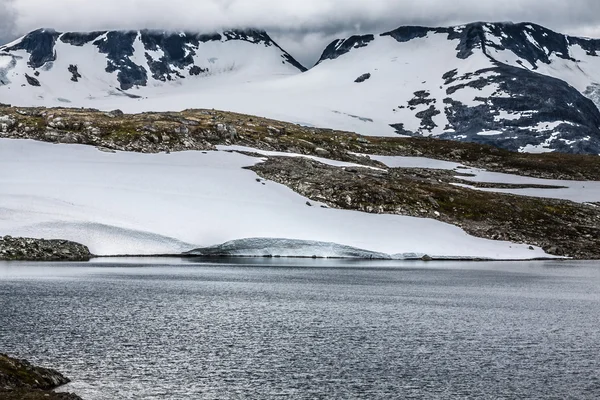 Veobreanischer Gletscher vom glitzernden Berg (jotunheimen nat — Stockfoto