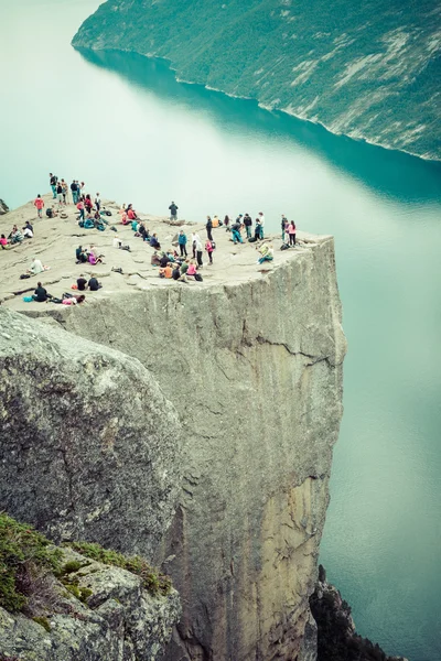 Preikestolen,Pulpit Rock at Lysefjorden (Norway). A well known t — Stock Photo, Image
