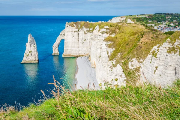 Les célèbres falaises de l'etretat en Normandie, France — Photo