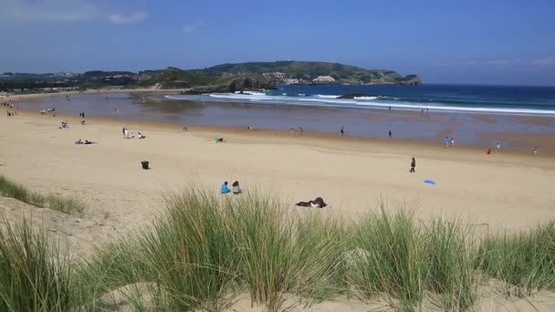 Beach in the Noja, Santander ,Spain — Stock Video