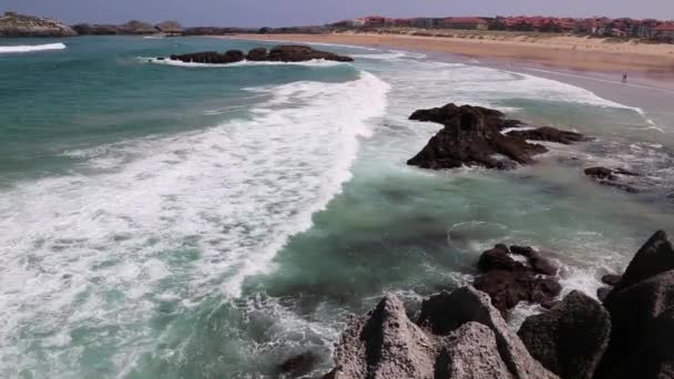 Praia na Noja, Santander, Espanha — Vídeo de Stock