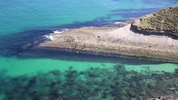 Krásné pobřeží Atlantského oceánu v santander, Španělsko — Stock video