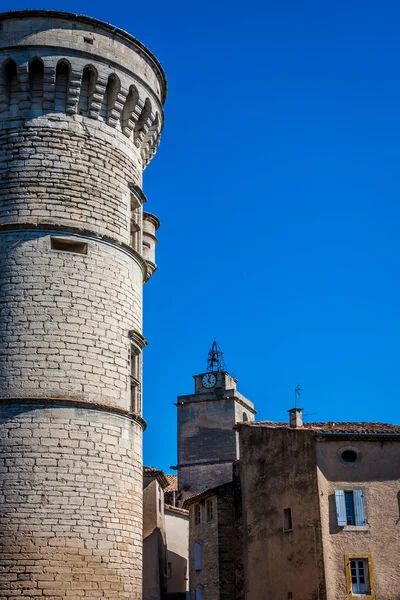 Gordes pueblo medieval en el sur de Francia (Provenza ) —  Fotos de Stock