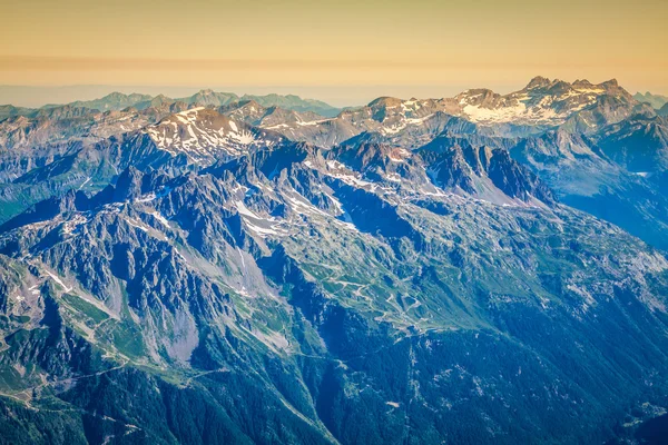 Os Alpes sobre Chamonix — Fotografia de Stock