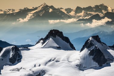 Mont blanc Dağı massif yaz peyzaj (görünümünden aiguille d