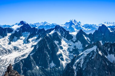 Mont blanc Dağı massif yaz peyzaj (görünümünden aiguille d