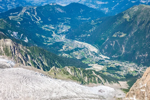 Lodowiec Bossons na szczyt aiguille du midi w m — Zdjęcie stockowe