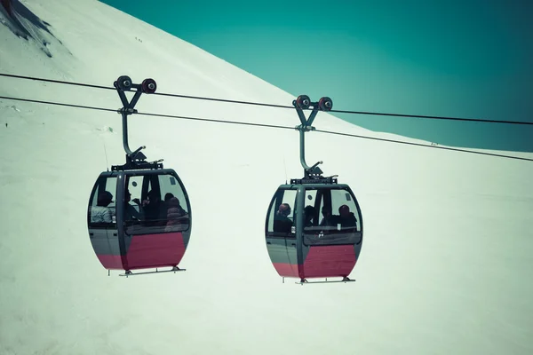 Die höchste Seilbahn Europas, die 3.842 Meter auf dem Gipfel eines — Stockfoto