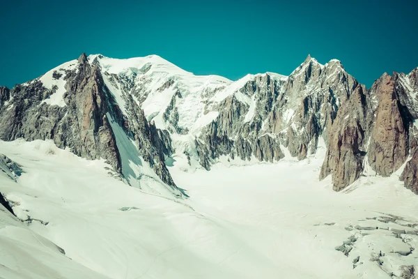 Mont blanc-massivet i franska Alperna, chamonix mont blanc — Stockfoto