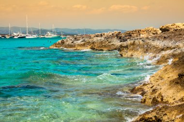 Formentera Balear Island view Batı sahilini denizden 