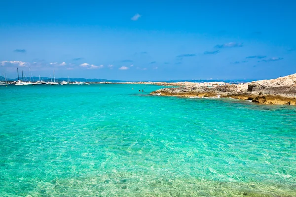 Touristes à Illetes plage Formentera île, mer Méditerranée , Image En Vente