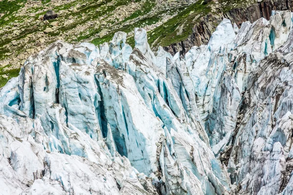Blick auf den argentiere Gletscher. Wanderung zum argentiere-Gletscher mit th — Stockfoto
