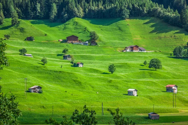Uma pequena aldeia na Suíça — Fotografia de Stock