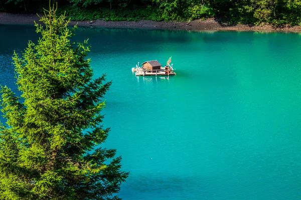 Bela vista lago de montanha. Steg, Malbun em Lichtenstein, Europ — Fotografia de Stock