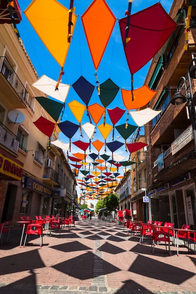 Madrid, Spanje-25 juli, 2014 achtergrond kleurrijke straten decoratie — Stockfoto