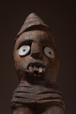 Antik Afrikalı ahşap heykel