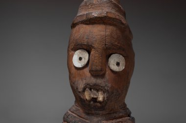 Antik Afrikalı ahşap heykel