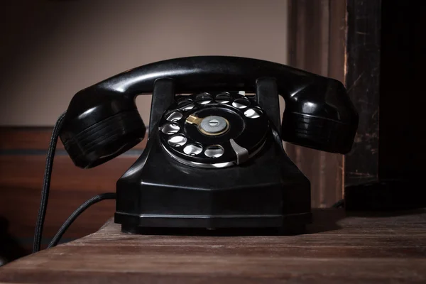 Černý vintage telefon — Stock fotografie