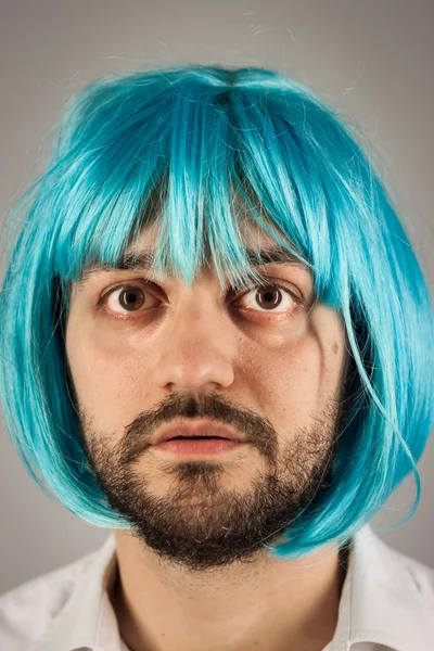 Funny bearded man with wig — Stock Photo, Image