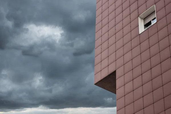 Detalhe arquitetônico de um edifício moderno — Fotografia de Stock