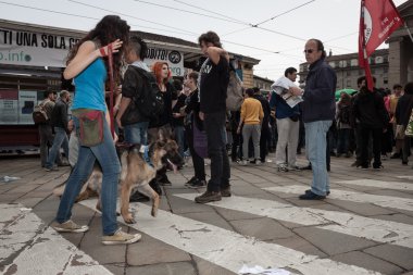 Mayıs günü 2013 Milan'da geçit.