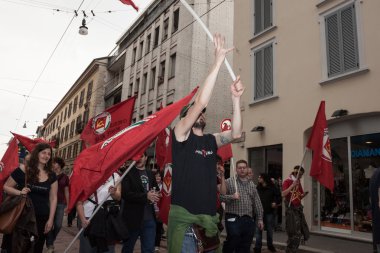 Mayıs günü 2013 Milan'da geçit.