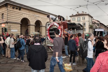 Mayıs günü 2013 Milan'da geçit.