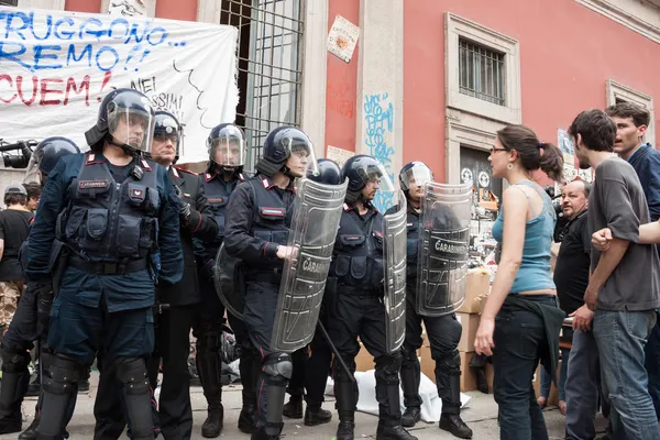 Demonstration of university students in Milan — Stock Photo, Image