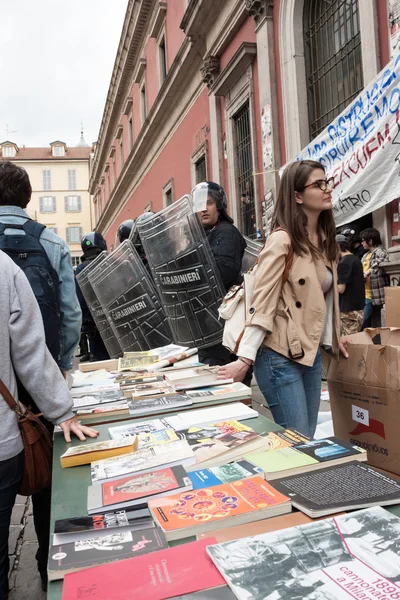 Demonstration av universitetsstuderande i Milano — Stockfoto