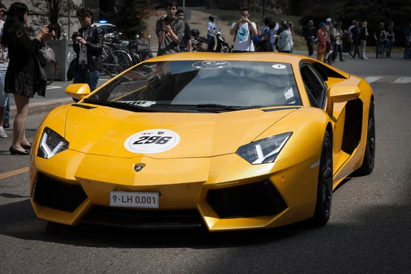 Mezinárodní lamborghini auto setkání 2013 v Miláně — Stock fotografie