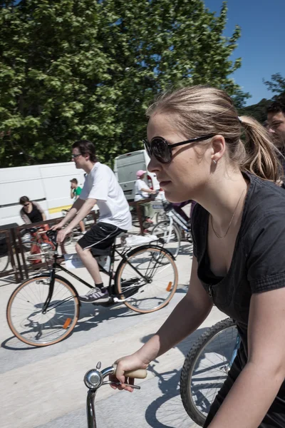 На встрече Cyclopride 2013 в Милане — стоковое фото