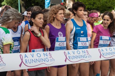 2013 Milan'da çalışan kadınlara avon