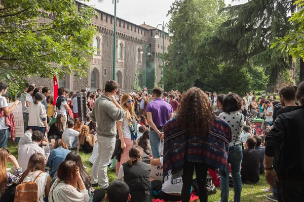 Demonstration av turkiska i Milano — Stockfoto