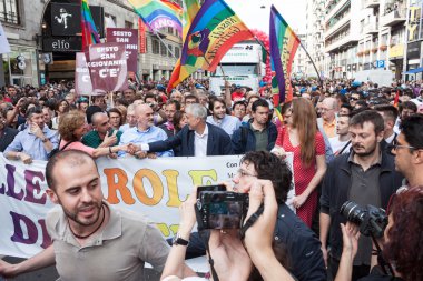 gay pride parade 2013 Milano