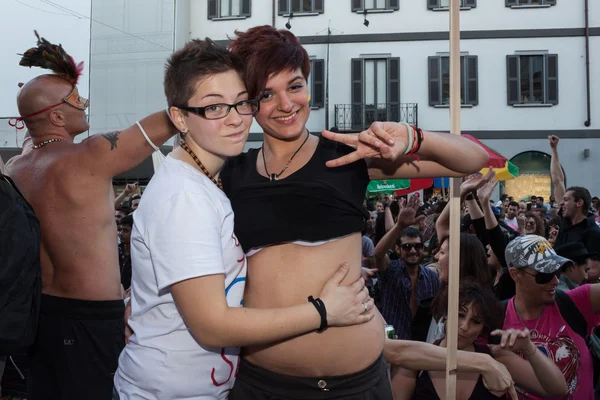 W parada dumy gejowskiej 2013 w Mediolanie — Zdjęcie stockowe