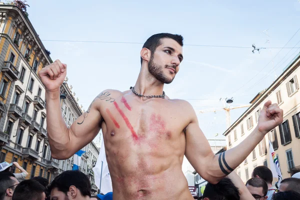 Σε gay παρέλαση υπερηφάνειας 2013 στο Μιλάνο — Φωτογραφία Αρχείου