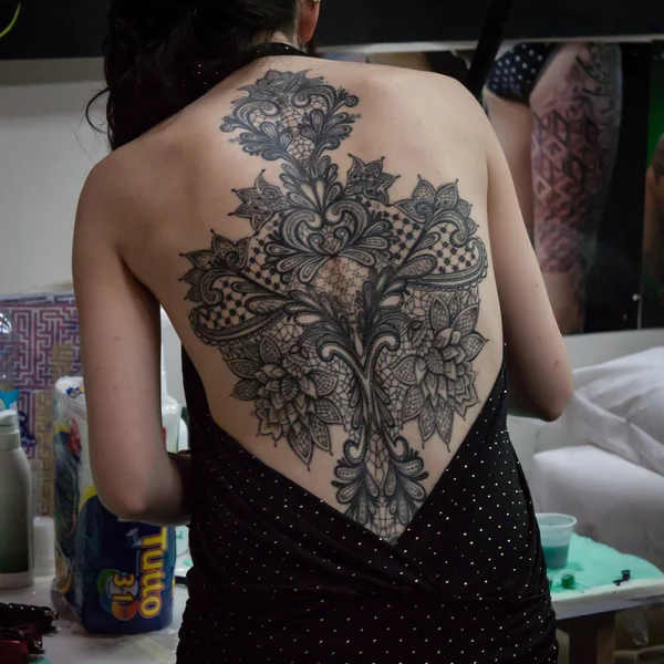 На конвенції татуювання у Мілані — стокове фото