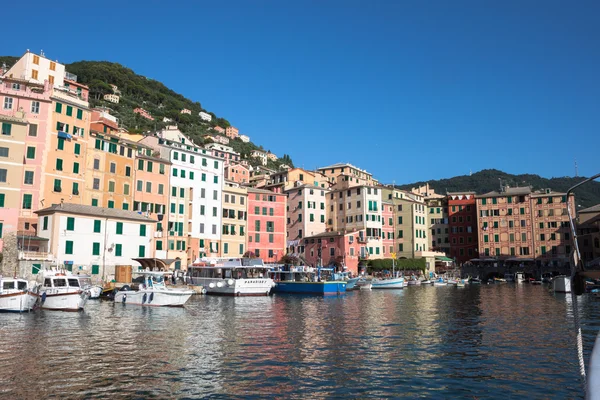 Porto marittimo di un piccolo villaggio — Foto Stock