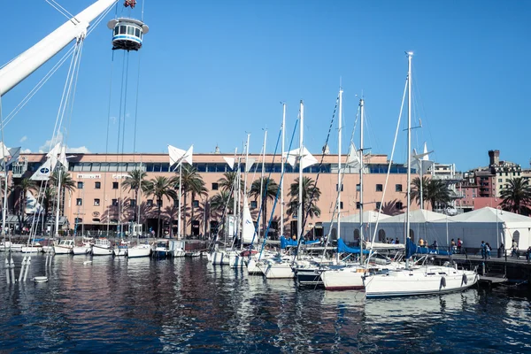 Navires dans le port de Gênes, Italie — Photo