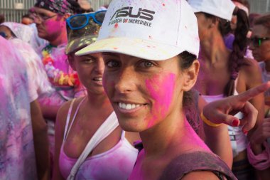 insanlar renk koşmak olay Milano, İtalya