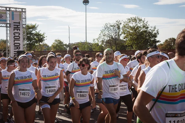 People at The Color Run event in Milan, Italy — Stock Photo, Image