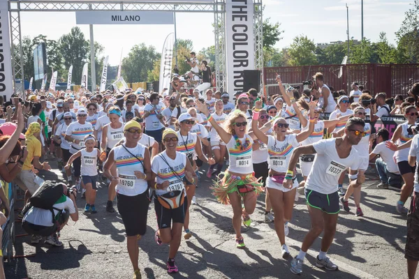 People at The Color Run event in Milan, Italy — Stock Photo, Image